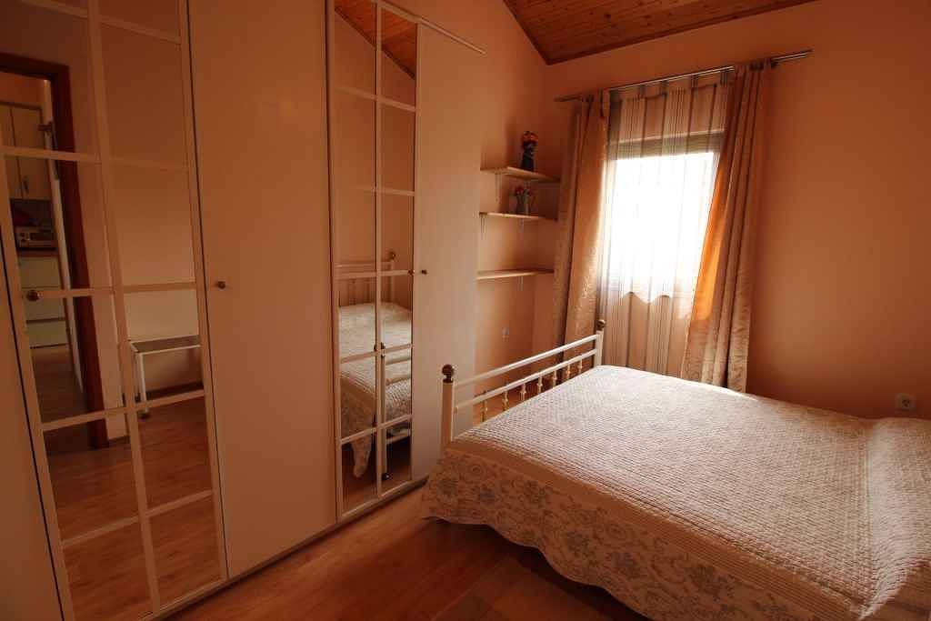 Entire vacation apartment, Holiday apartment in a quiet and green location in Novigrad, Umag Region