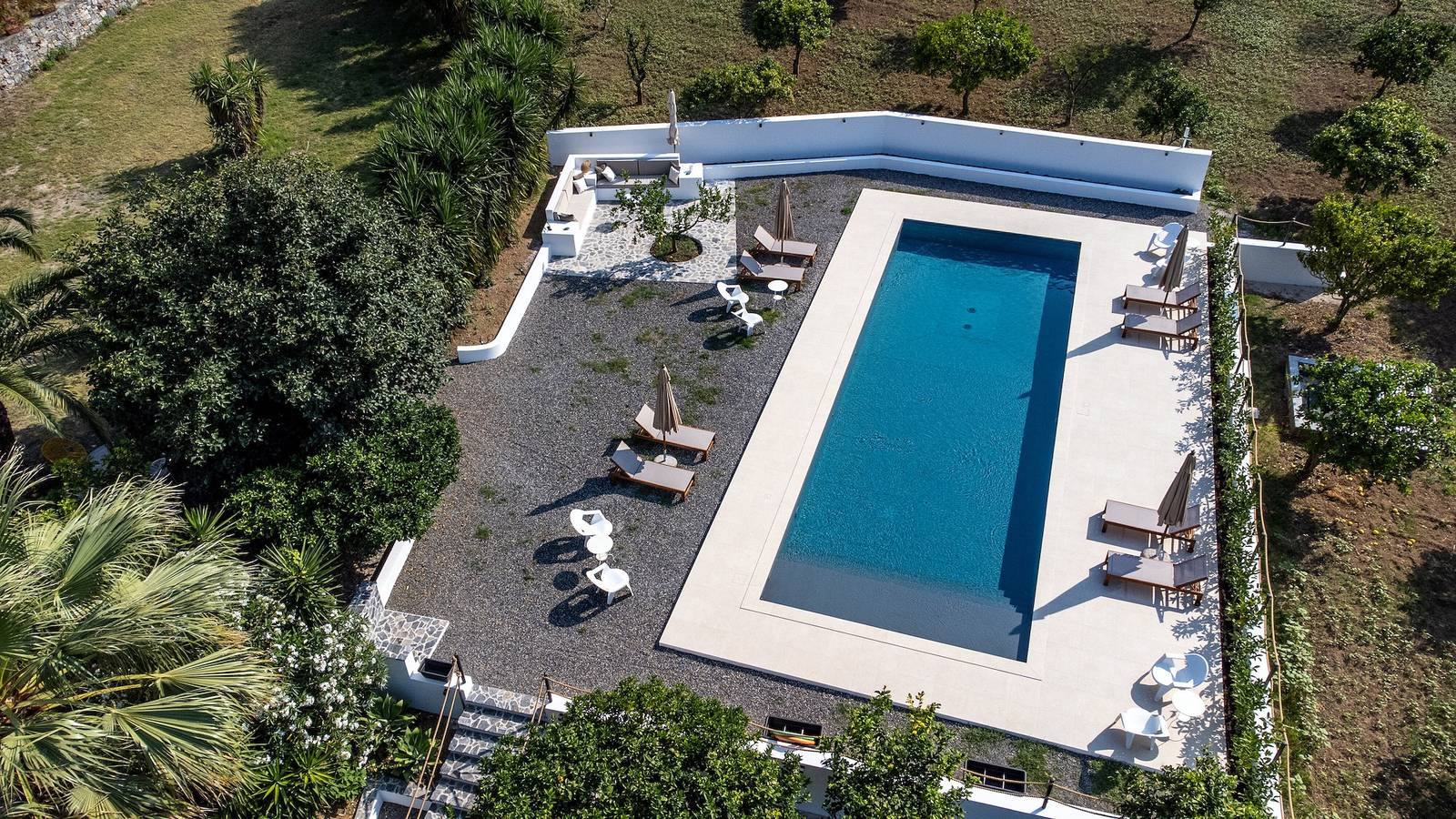 Entire apartment, Apartment 'Magnolia' with Mountain View, Wi-Fi and Air Conditioning in Piraino, Messina Province
