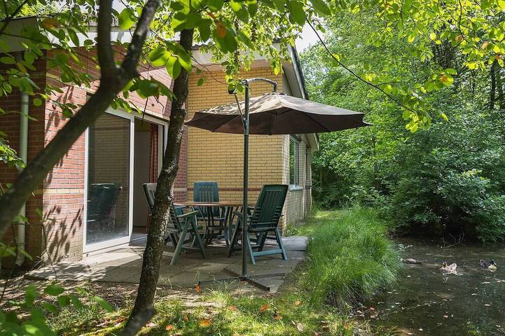 Detached 6-person bungalow in Kootwijk, Hoge Veluwe