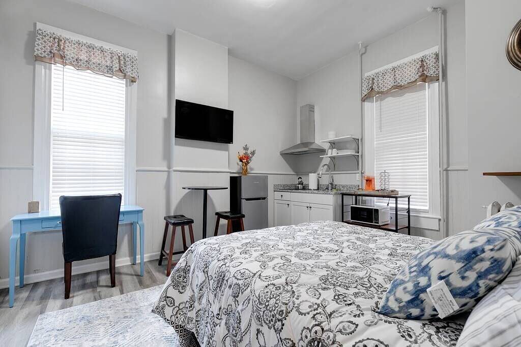 Ganze Wohnung, Cozy nest/private porch/museums/free parking in Richmond, Virginia