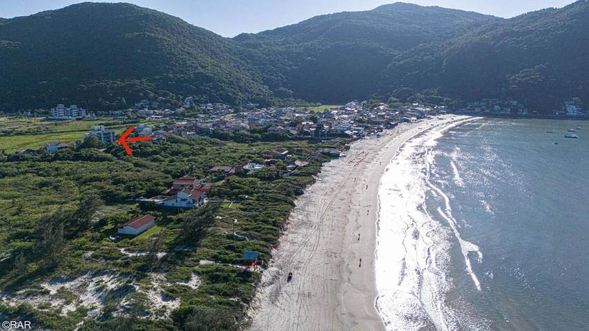 Casas e apartamentos de temporada para 7 pessoas, com vista e balcão em Pântano do Sul