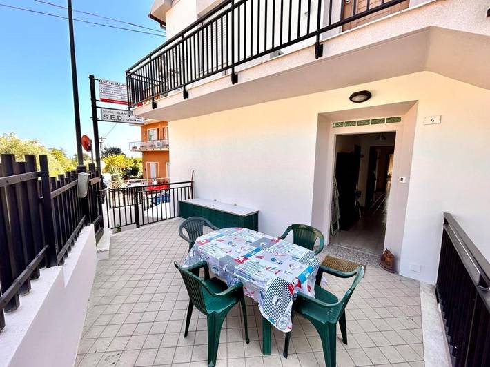 Holiday apartment for 8 people, with terrace, with pets - 1