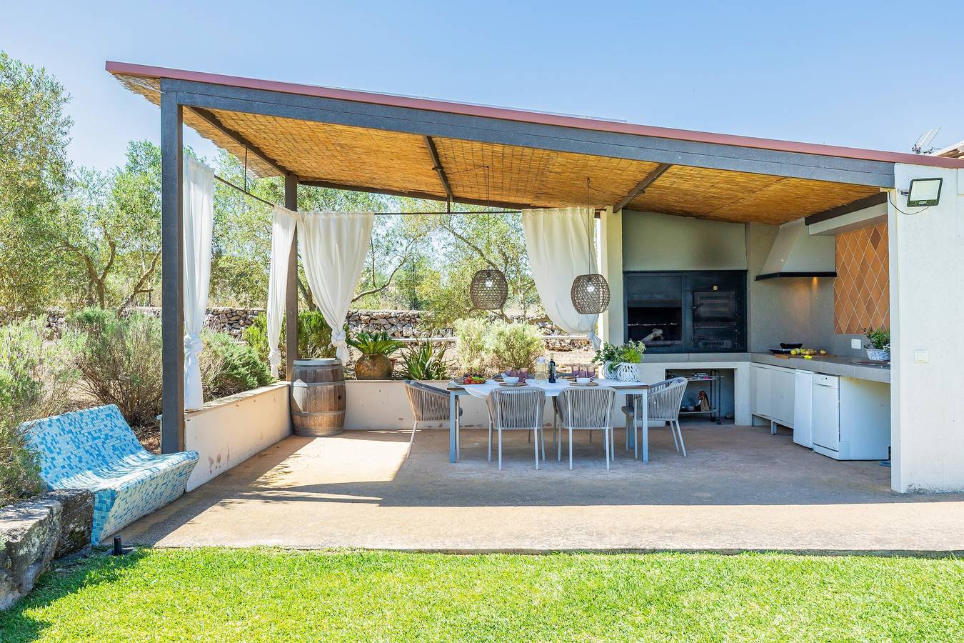 Landhuis 'Sa Finca' met bergzicht, wifi en airconditioning in Muro, Noord-Mallorca