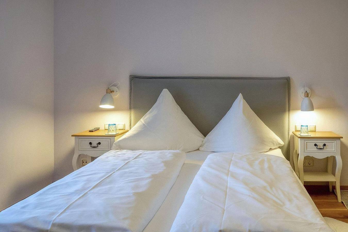 Appartement entier, Zentrale City-Fewo mit Bergblick & Parkplatz – ideal für Paare & Kurzurlaube in Bad Reichenhall, Alpes de Berchtesgaden