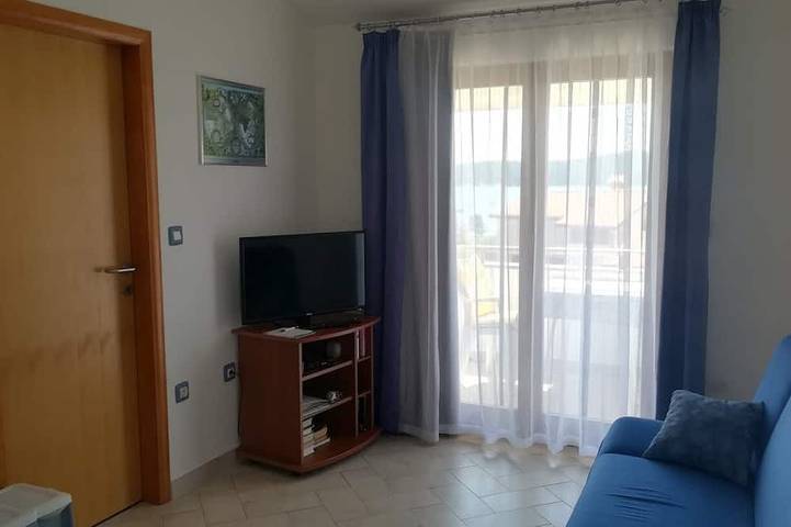 Entire apartment, Air-conditioned apartment 250 m from the beach with private boat mooring in Medulin City, Medulin