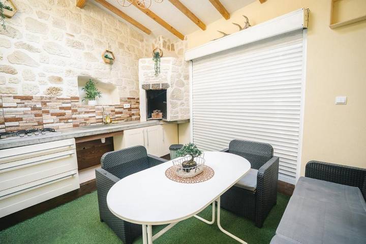 Gîte pour 6 personnes, avec terrasse à Puichéric - 3