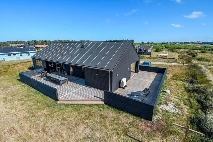 Vakantiehuis voor 8 personen, met whirlpool en terras in Vejlby Klit