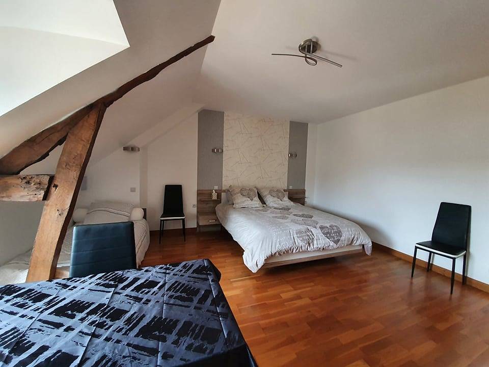 Le Pont Sée - Chambre 2 Family Etage in Romillé, Région de Rennes