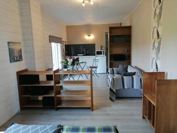 Gîte pour 2 personnes, avec vue ainsi que piscine et terrasse, animaux acceptés à Saint-Jory-de-Chalais
