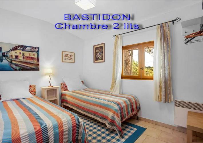 Chambre d’hôte pour 4 personnes, avec vue ainsi que piscine et jardin à Taradeau - 4