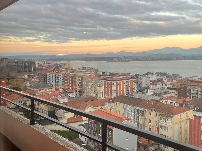Apartamento vacacional entero, Apartamento · Santander · ★Nuevo · 2 dormitorios · 3 camas · 1 baño in Santander, Costa de Cantabria