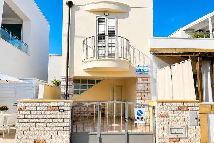 Villa für 5 Personen, mit Balkon und Garten - 1