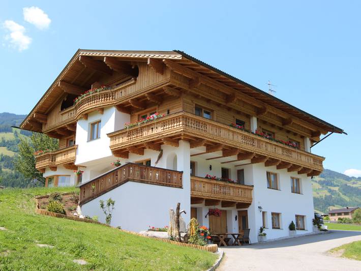 Ferienwohnung für 2 Personen, mit Balkon und Garten sowie Ausblick im Ski-Optimal Hochzillertal