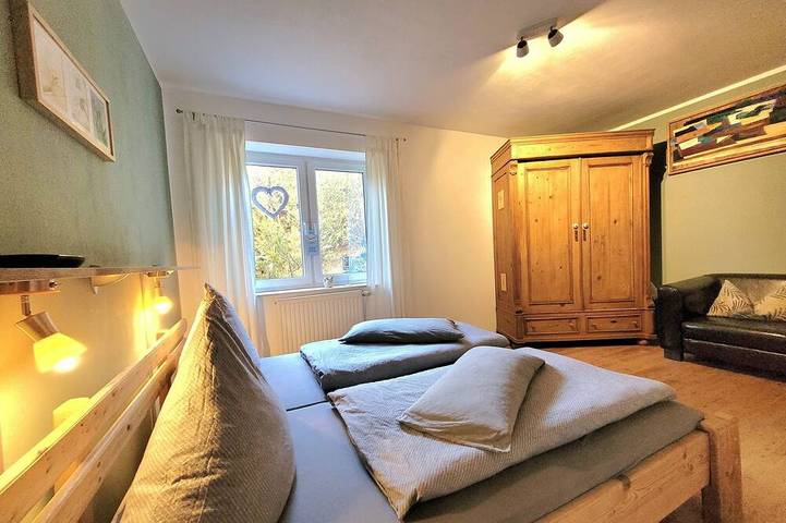 Ganze Wohnung, Ahrtal Vier Sterne Ferienwohnung Alexandra Weiler am Rotweinwanderweg gelegen in Bad Neuenahr, Ahrtal
