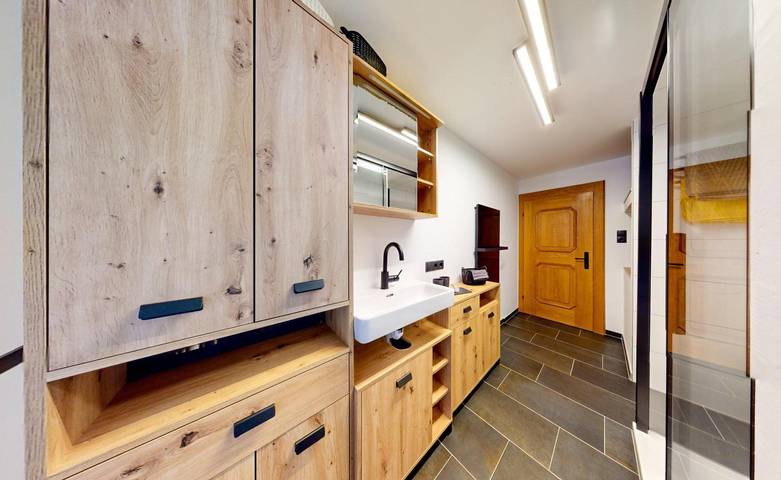 Casa de vacaciones 'Apart Hennewinkl' con vistas a la montaña, balcón y Wi-Fi in Hochoetz, Oetz