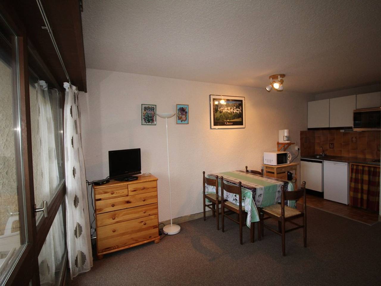 Appartement entier, Studio cabine spacieux à 250m des pistes, 4 couchages, parking gratuit - Auris en Oisans in Auris, Parc national des Écrins