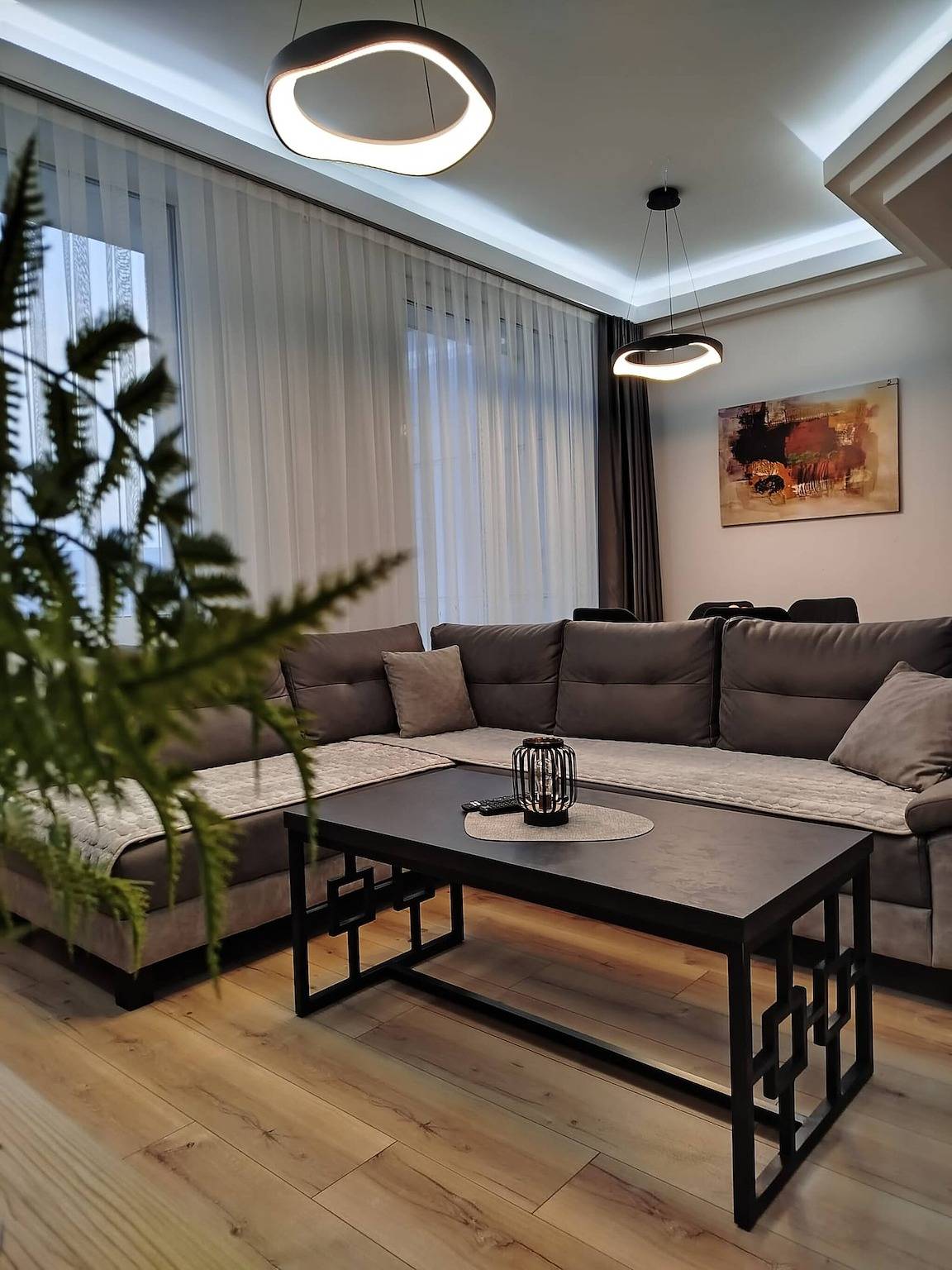 Ganze Wohnung, Gemütliche Wohnung im 7. Stock mit Parkplatz, Pool, Fitness! in Skopje, Nordmazedonien