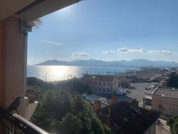 Gîte pour 4 personnes, avec terrasse et vue dans Office De Tourisme Cannes La Bocca