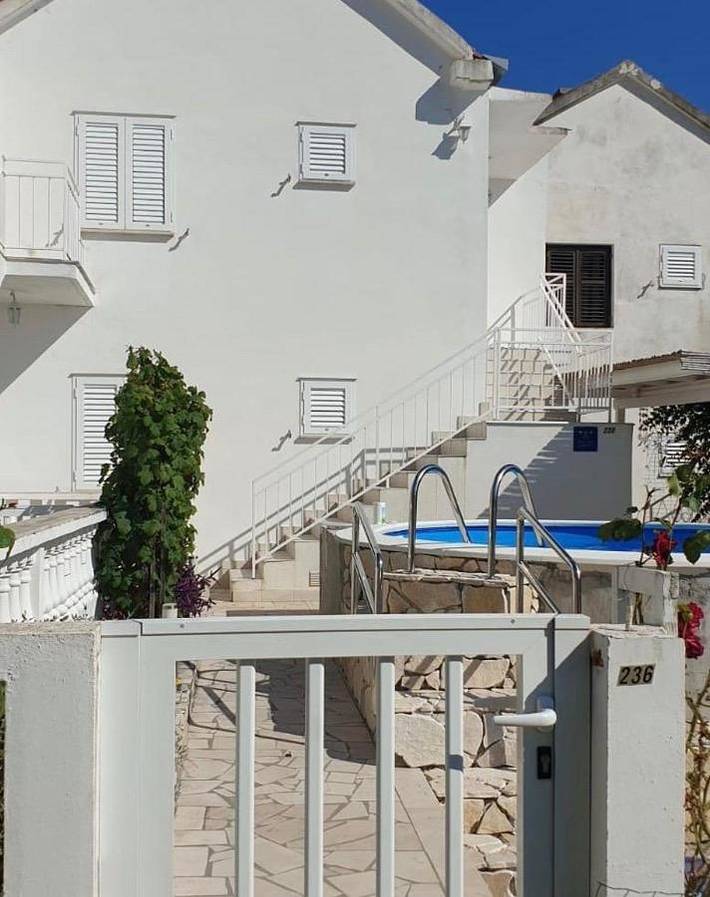 Ferienhaus für 6 Personen, mit Pool und Ausblick sowie Terrasse, mit Haustier - 1