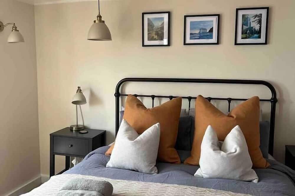 Entire apartment, The Turret - The best view in folkestone in Folkestone, Kent