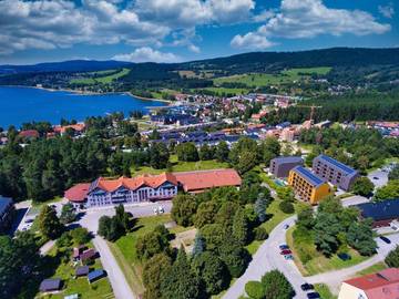 Ferienwohnung für 2 Personen, mit Seeblick und Garten sowie Ausblick und Sauna, mit Haustier am Nationalpark Böhmerwald