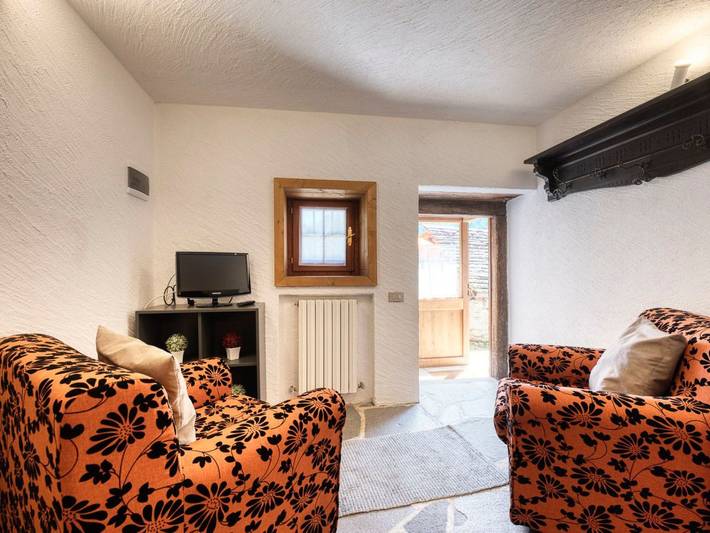 Ganze Wohnung, Chalet Borgo Walser Testa 9 in Macugnaga, Walliser Alpen