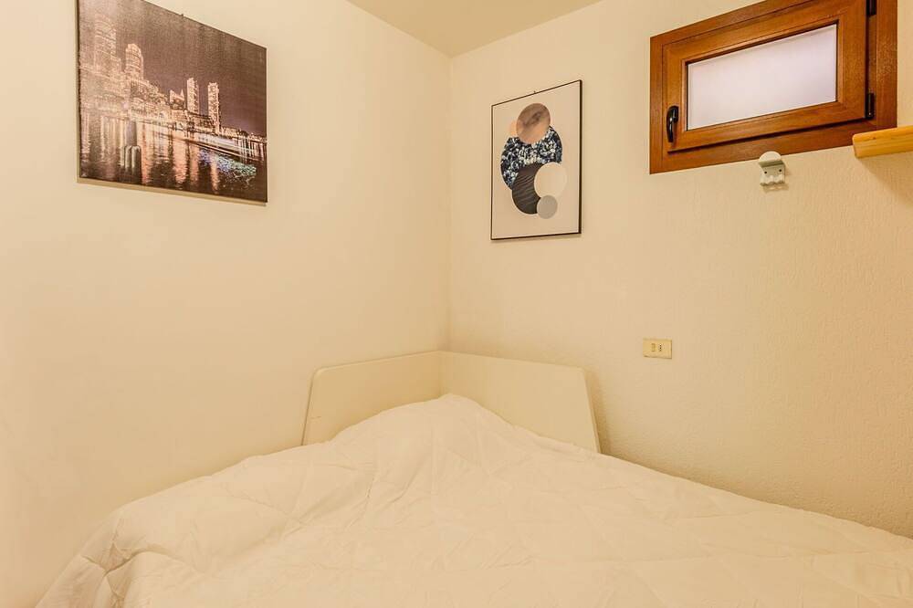 Apartamento entero, Bonito apartamento para 6 personas con Wifi, Tv, patio, vista panorámica y aparcamiento in Marilleva, Mezzana