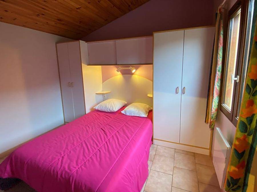 Camping de La Cascade - Chalet 4 personnes - Maison-Chalet 30m² - n°202 in Saint-Rome-de-Tarn, Parc naturel régional des Grands Causses