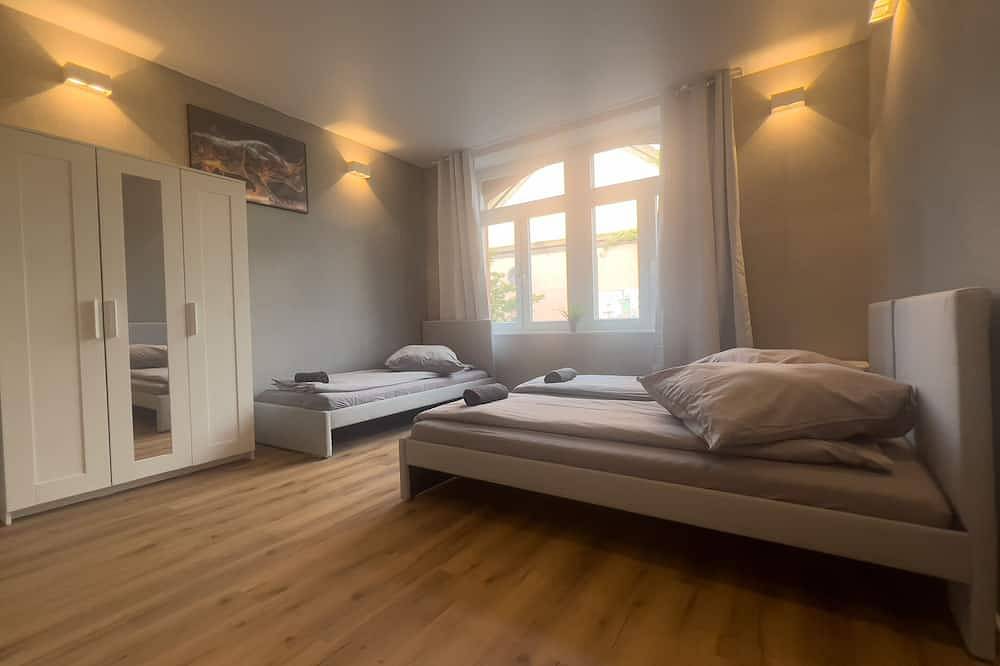 Appartement entier, New 2-bedroom apartment with a kitchen in Offenbach-sur-le-Main, Offenbach