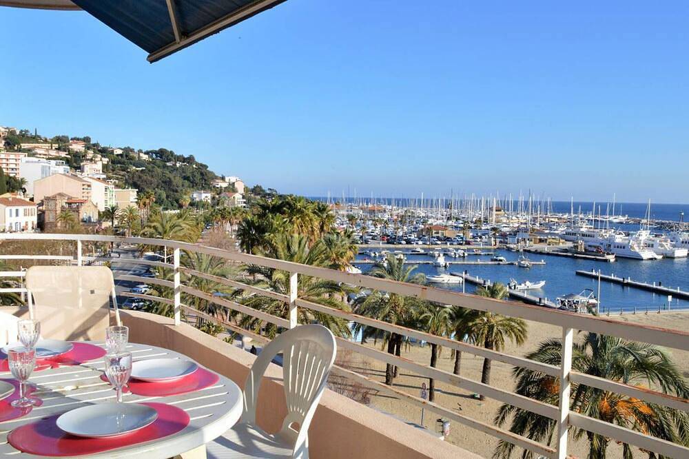 Entire apartment, Apartment Le Lavandou, 1 bedroom, 4 persons in Le Lavandou, Toulon region