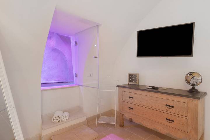 Entire apartment, Apartment 'Tuccia' with Balcony, Wi-Fi and Air Conditioning in Ostuni, Salento
