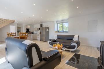 Maison De Vacances pour 12 Personnes dans Meslan, Morbihan, Photo 4