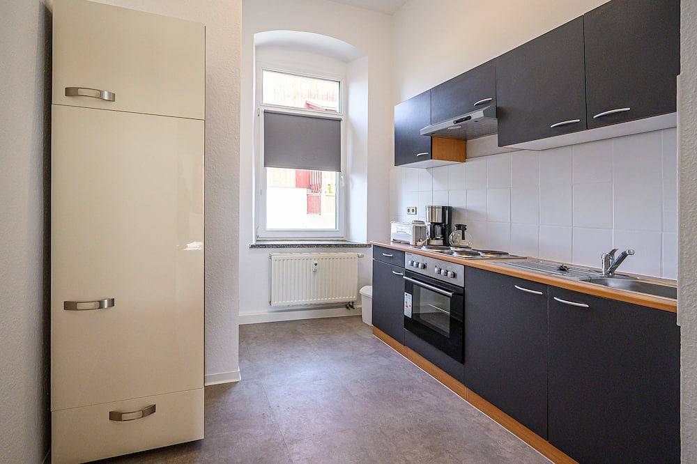 Ganze Wohnung, Kleine, ruhig gelegene Ferienwohnung in Plauen in Plauen, Chemnitz und Umgebung