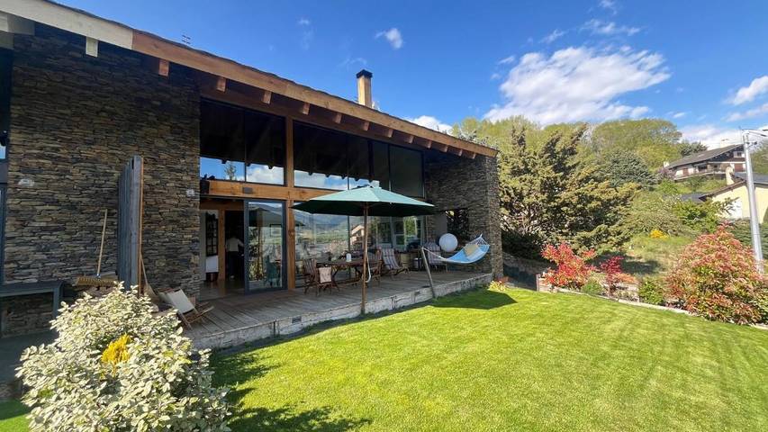 Chalet pour 6 personnes, avec jardin et vue