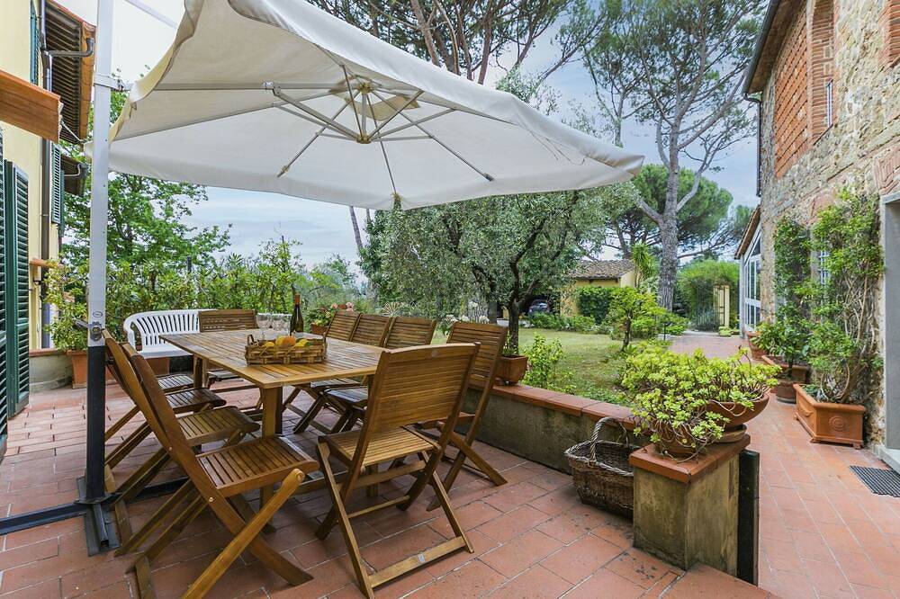 Herrliche Wohnung in einem Ferienhaus mit W-Lan, privatem Pool, Tv, Innenhof und Haustiere erlaubt in Monsummano Terme, Pistoia Provinz