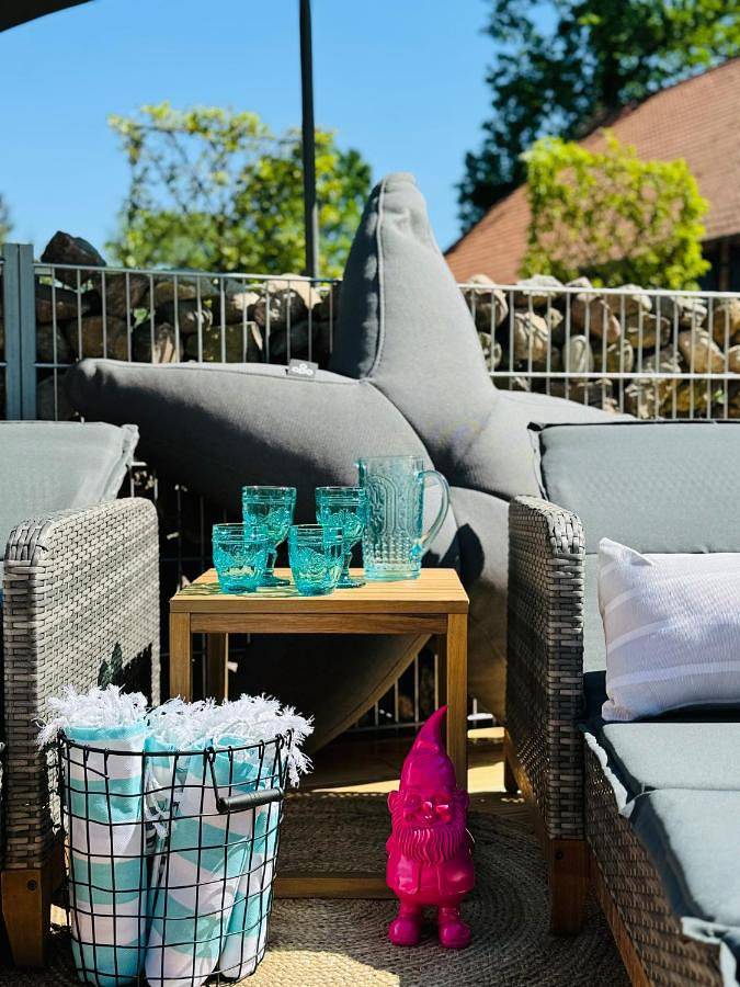 Ferienwohnung für 4 Personen, mit Terrasse und Garten sowie Pool und Ausblick