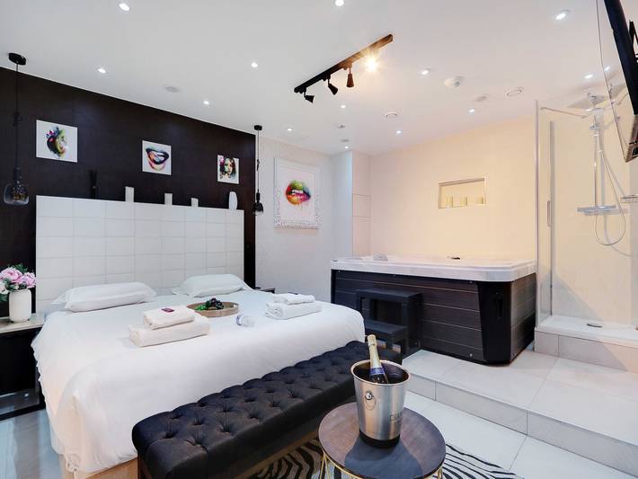 Ferienwohnung für 6 Personen, mit Whirlpool in Paris - 4