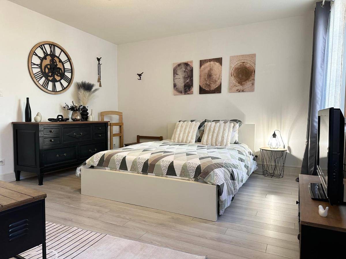 Appartement entier, One-Bedroom Apartment in Ribeauvillé, Parc naturel régional des Ballons des Vosges
