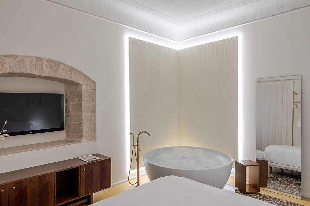 Garibaldi Luxury Suites - Solea Suite in Noci, Province de Bari