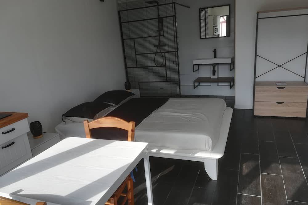 Ganze Wohnung, Location de Courte Durée Studio Meublé in Le Trait, Rouen und Umgebung