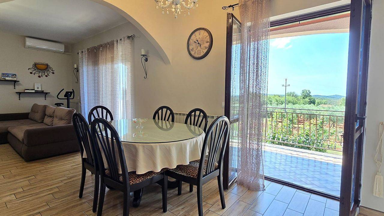 Ganze Ferienwohnung, Ferienwohnung für 6 Personen (110 m²) in Buici in Grad Poreč, Porec und Umgebung