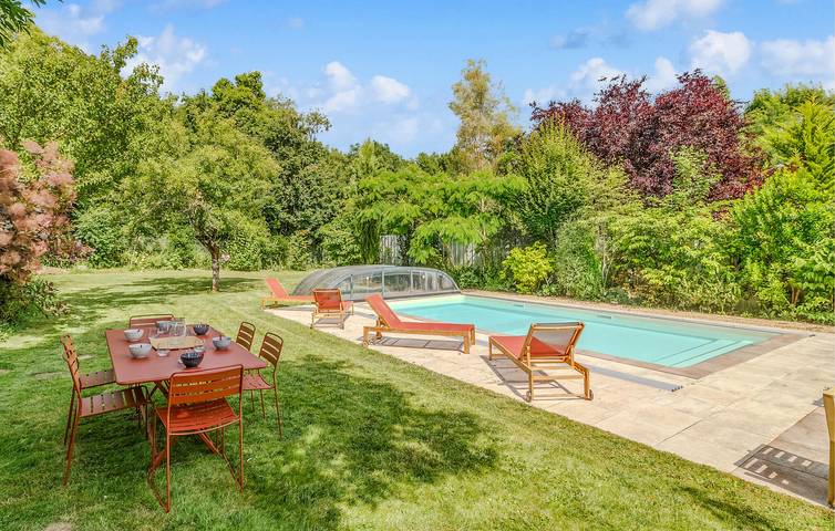 Location de vacances pour 6 personnes, avec jardin ainsi que piscine et terrasse dans Saint-Pierre-la-Noue - 2