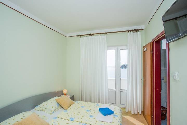 Ferienwohnung für 2 Personen, mit Balkon/Terrasse in Banjol - 3