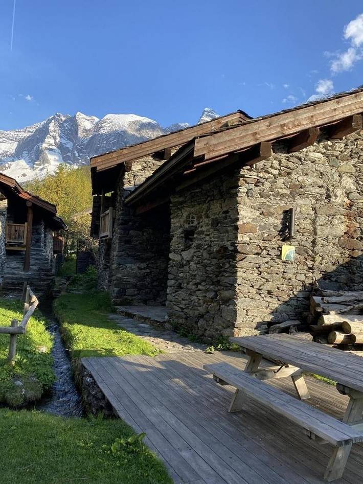 Gîte pour 6 personnes, avec terrasse - 1