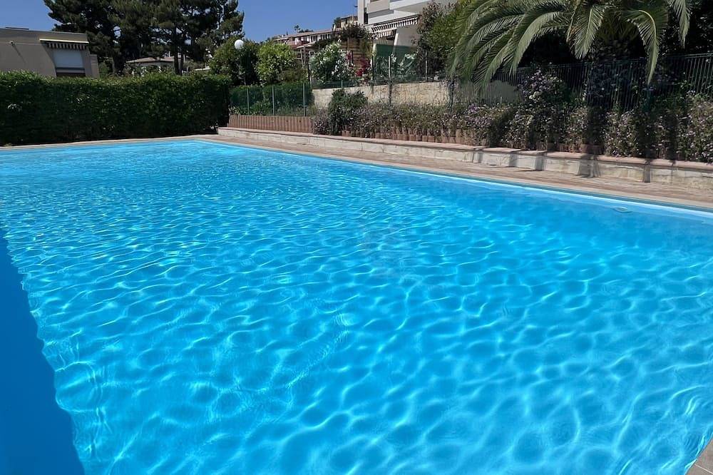 Appartamento intero, Appartamento con piscina vicino al mare Costa Azzurra: tra Cannes, Nizza& Monaco in Cagnes-sur-Mer, Costa mediterranea (Francia)