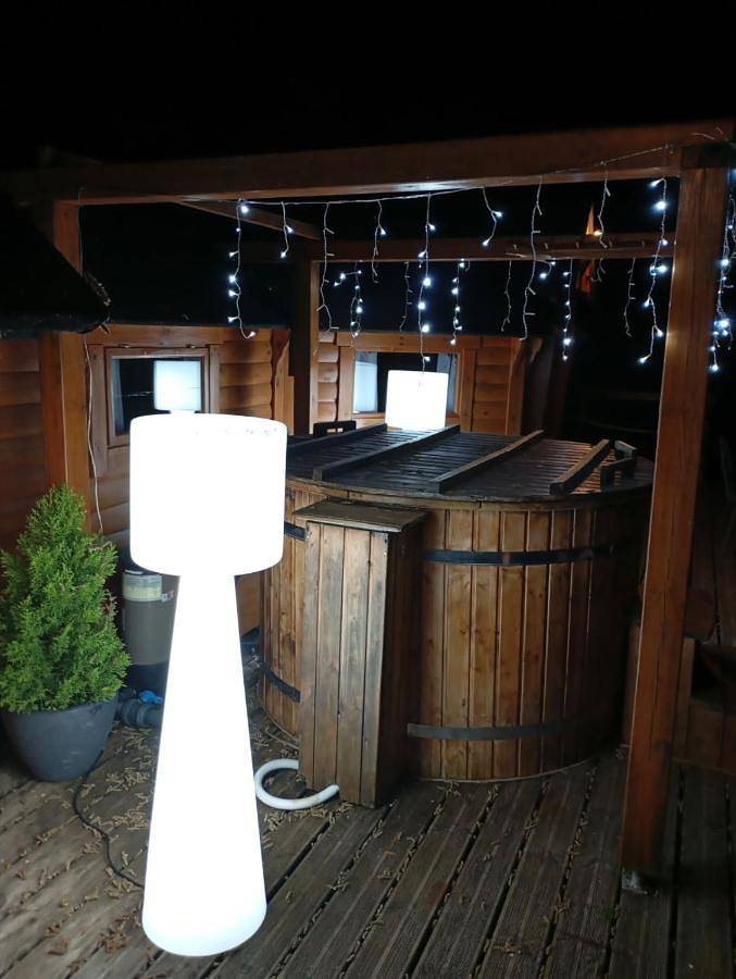 Gîte pour 4 personnes, avec jardin et vue ainsi que piscine et terrasse à Saint-Cybranet - 4
