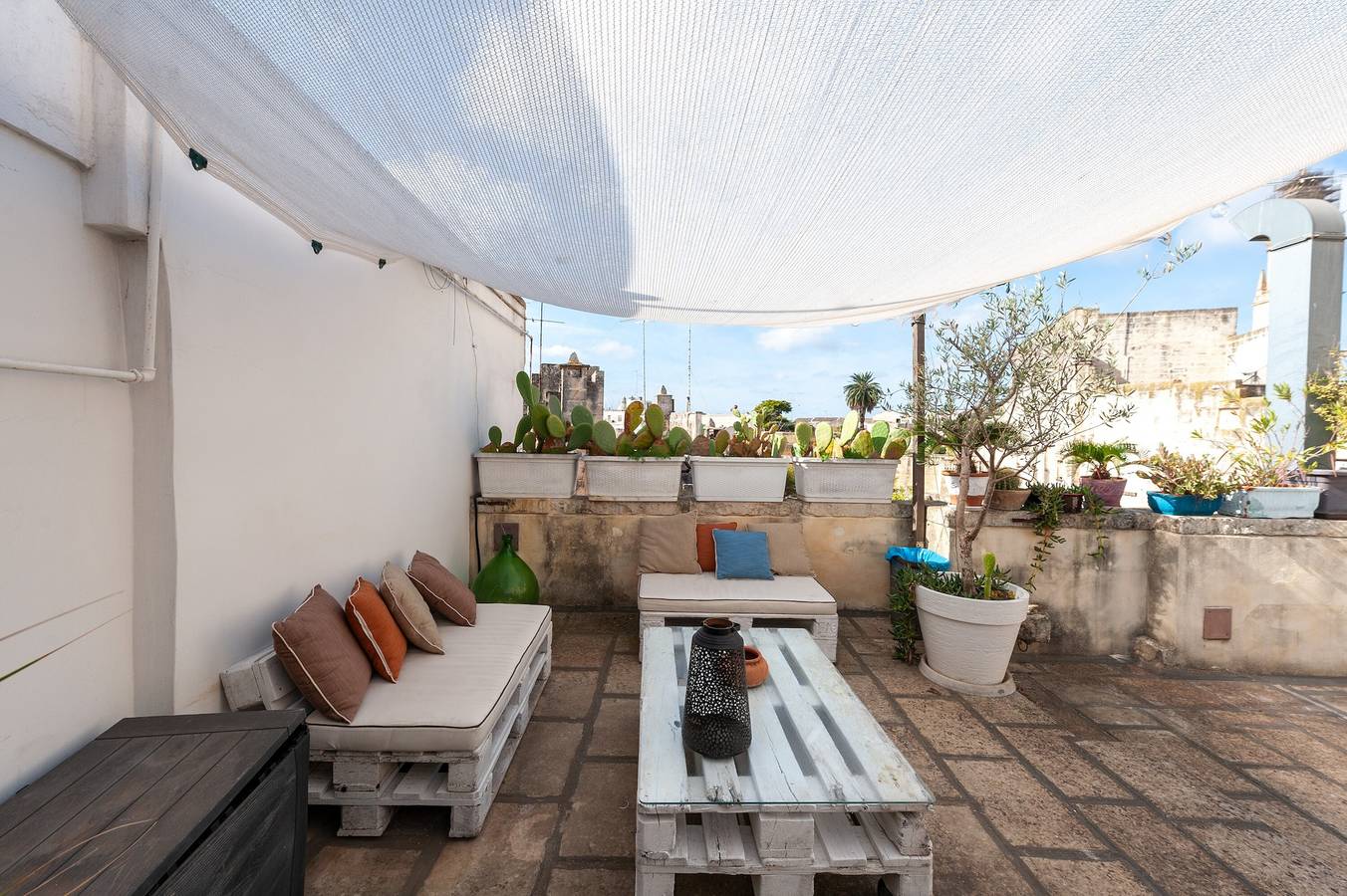Casa vacanze 'La Cartapesta' con terrazza privata, Wi-Fi e aria condizionata in Lecce, Provincia di Lecce