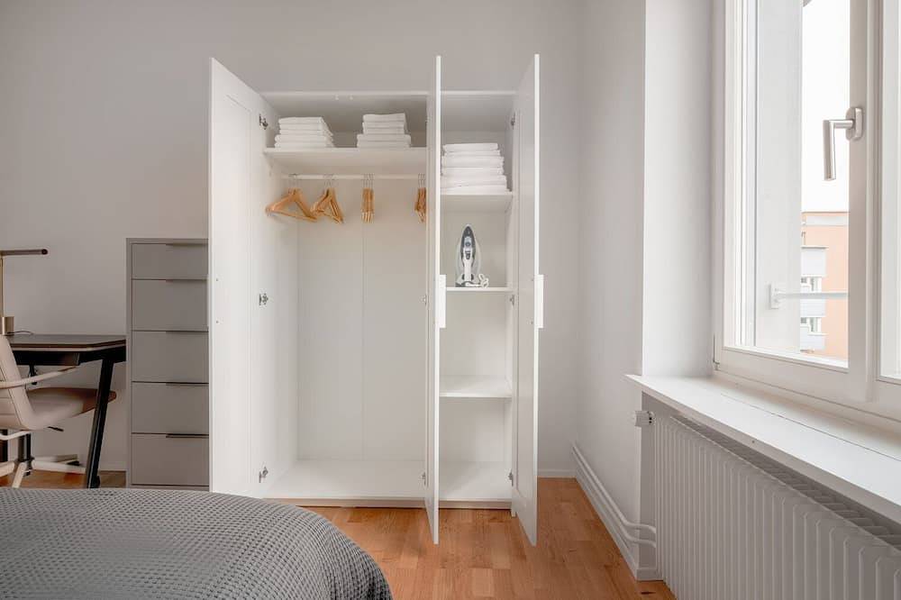 Ganze Wohnung, Bright Horgen 2.5 Room w/ Storage, 3 min to Market, by Blueground in Horgen, Kanton Zürich