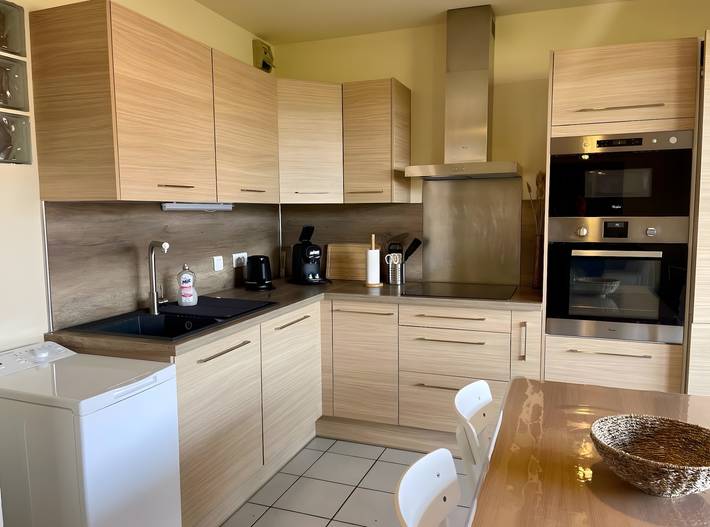 Apartamento entero, Bonito apartamento en residencia con piscina, terraza y aire acondicionado in Saint-Cyprien, Côte d'Améthyste