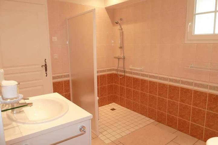 Location de vacances pour 4 personnes, avec jardin à Saint-Martin-du-Tartre - 4